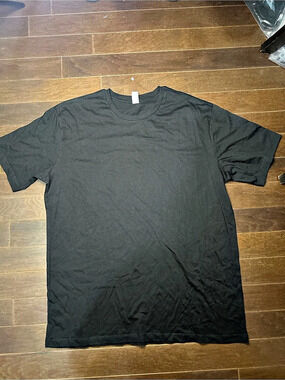 Alternative Black Short Sleeve Tee Size XL